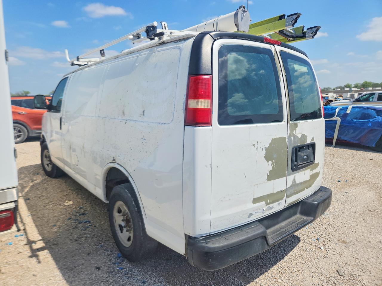 2006 CHEVROLET Express — VIN 1GCGG25VX61173912 — photo 2
